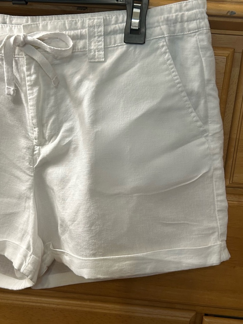 Gap Women's Optic White Linen & Cotton Cuffed Shorts Size 8 Excellent Condition - Picture 3 of 9